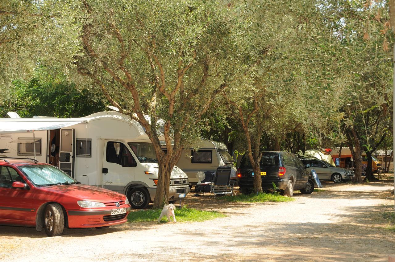 Camping Kato Alissos Bagian luar foto